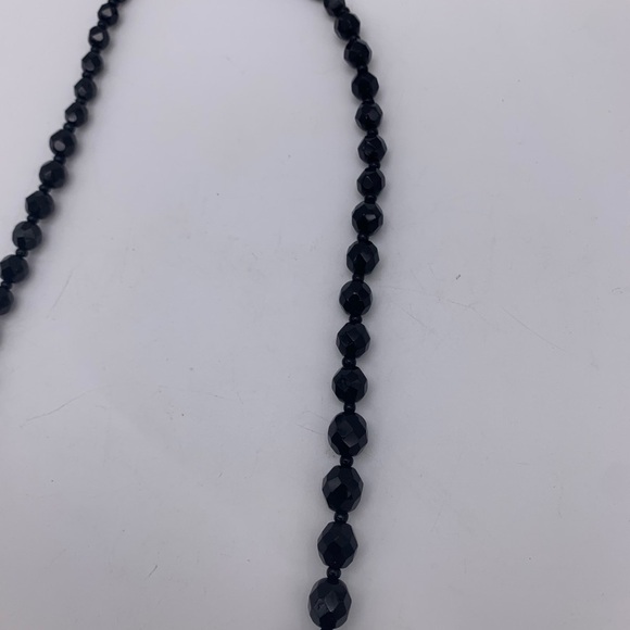 Vintage Women’s Graduated Shiny Black Faced Victorian Gothic Style Glass Beads - Picture 6 of 9